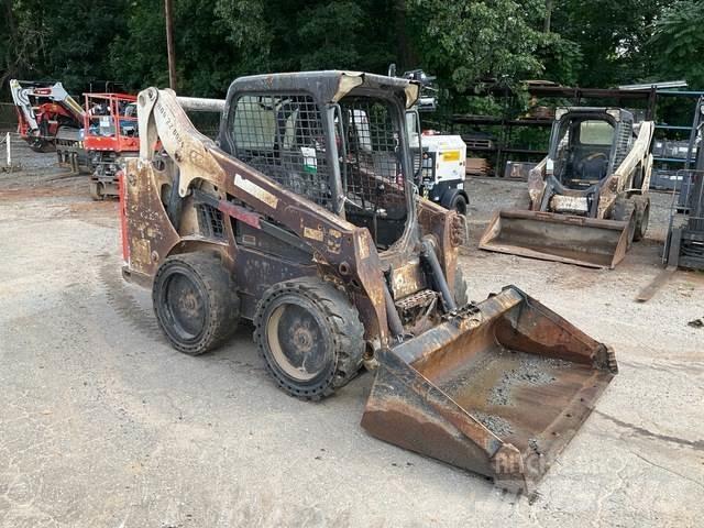 Bobcat S570 Skid steer loaders