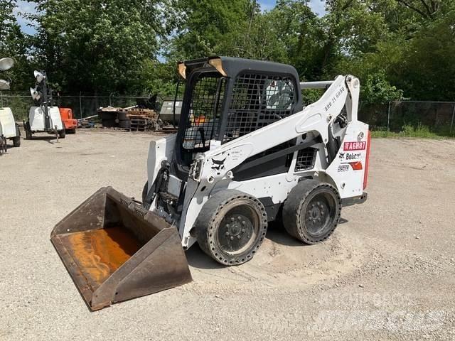 Bobcat S570 Skid steer loaders
