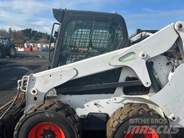 Bobcat S650 Skid steer loaders