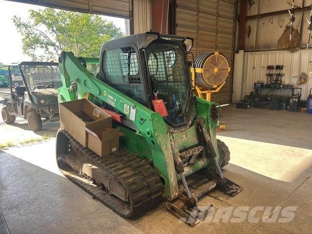 Bobcat T740 Skid steer loaders