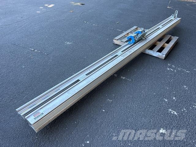  Bomac Overhead and gantry cranes