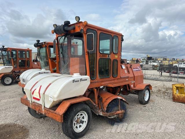 Broce CRT350 Indoor sweepers