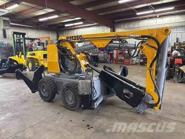 Brokk BM250E Demolition excavators