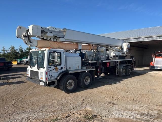 Bronto S178HDT Track mounted cranes
