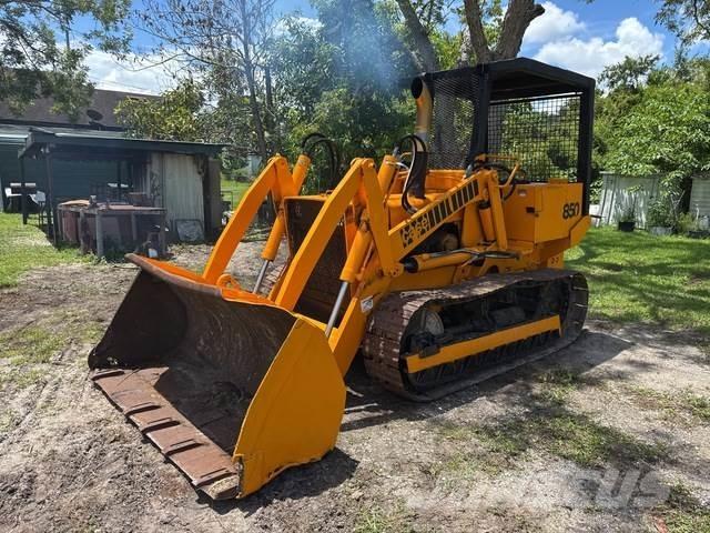 CASE 1 Crawler loaders
