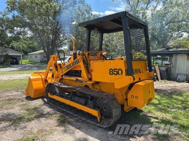 CASE 1 Crawler loaders