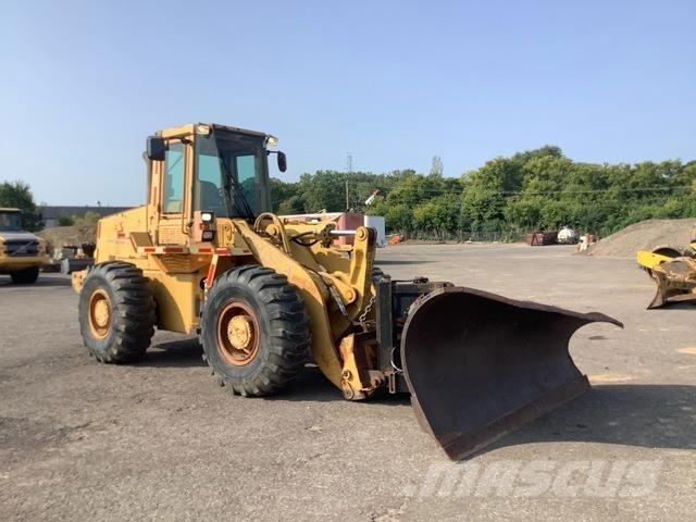 CASE 621B Wheel loaders