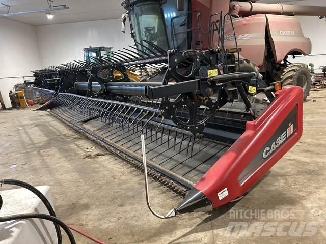 Case IH 2162 Combine harvester heads