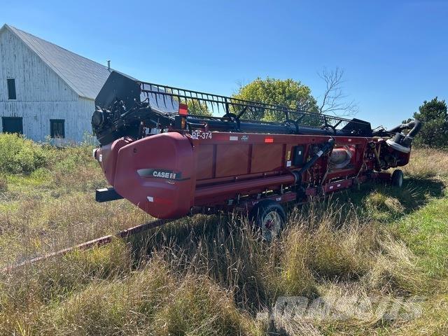 Case IH 3020 Combine harvester heads