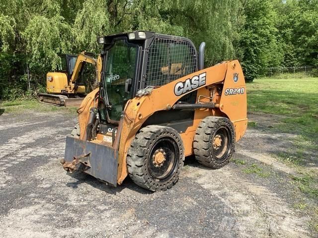 CASE SR240 Skid steer loaders