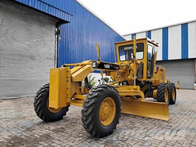 CAT 140H Graders