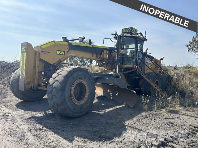 CAT 16M Graders