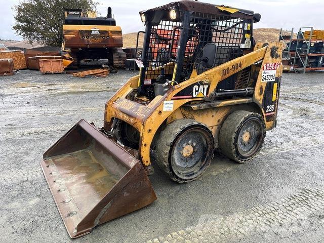 CAT 226 Skid steer loaders