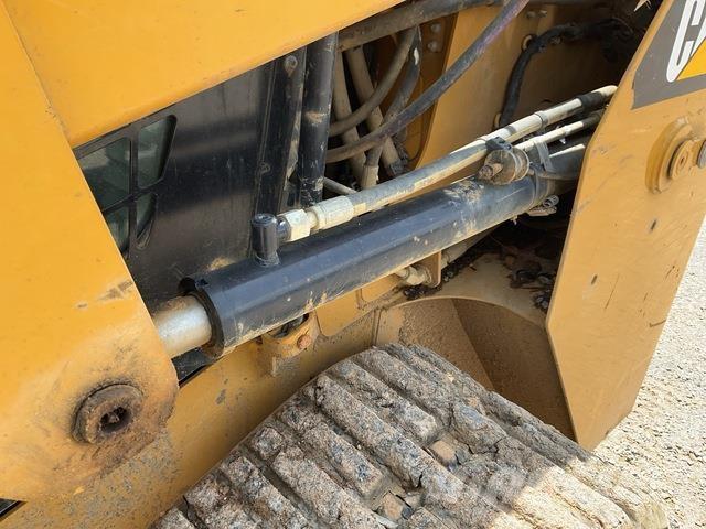 CAT 239D Skid steer loaders