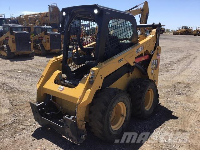 CAT 242D3 Skid steer loaders