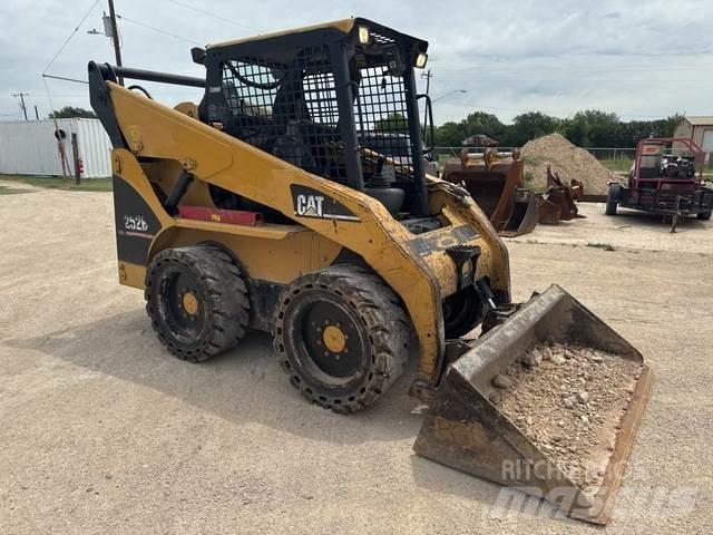 CAT 252B Skid steer loaders