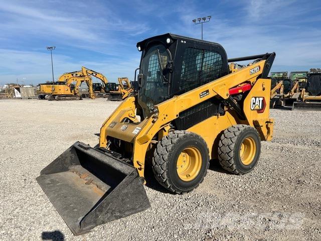 CAT 262D3 Skid steer loaders