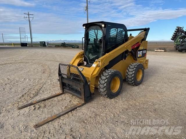 CAT 272D Skid steer loaders