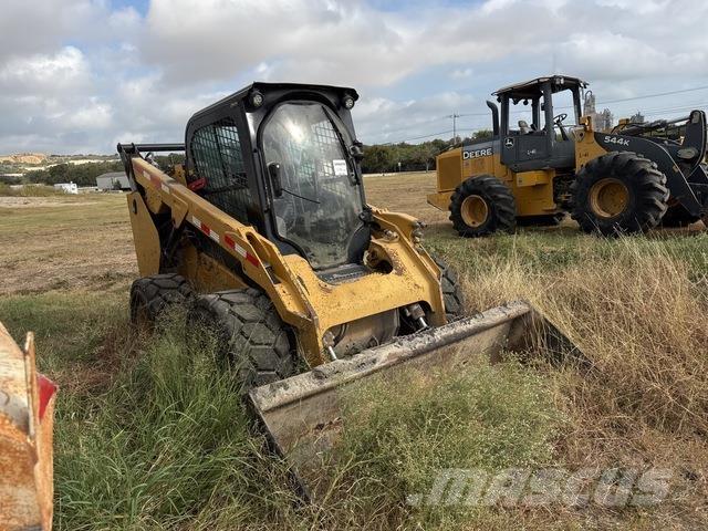 CAT 272D2 XHP Skid steer loaders