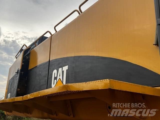 CAT 390DL Crawler excavators