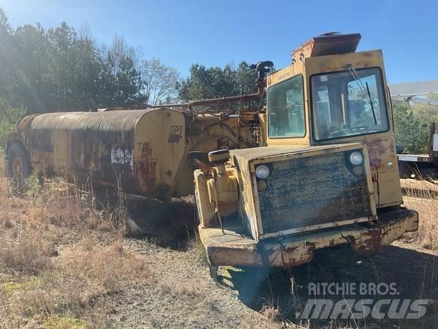 CAT 613B Water bowser