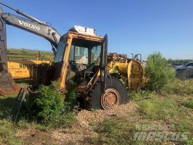 CAT 613C Water bowser