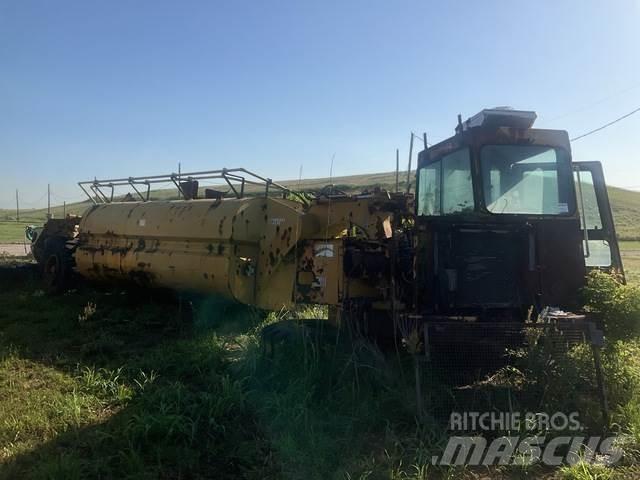 CAT 613C Water bowser