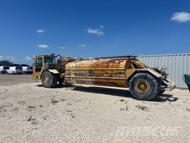CAT 613C Water bowser