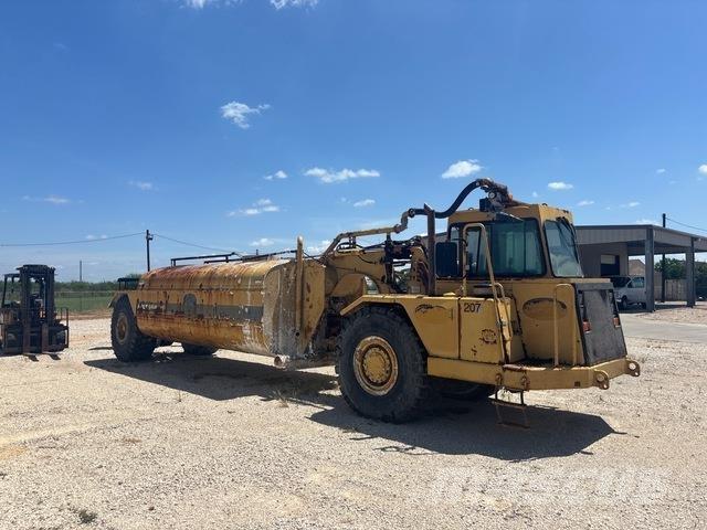 CAT 613C Water bowser