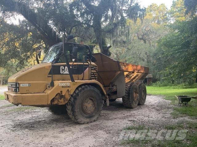 CAT 725 Articulated Haulers