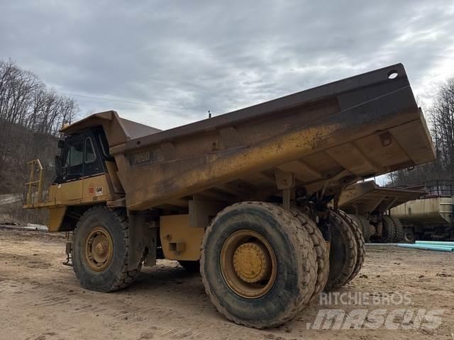 CAT 769D Articulated Haulers