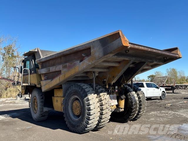 CAT 771D Articulated Haulers