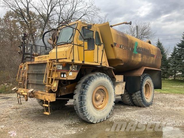 CAT 773B Water bowser