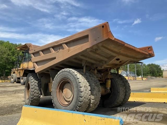 CAT 777D Articulated Haulers