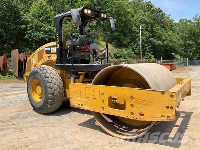 CAT CS56B Single drum rollers
