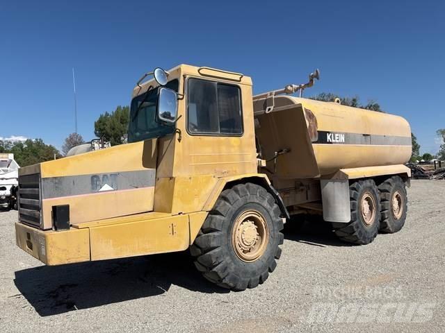 CAT D250 Water bowser