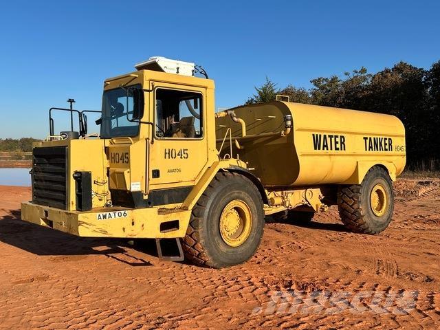 CAT D25D Water bowser