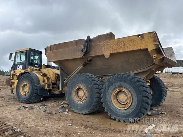 CAT D400E Articulated Haulers
