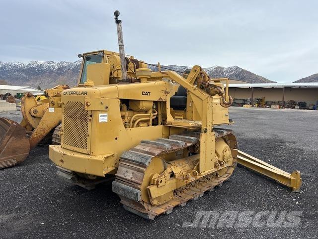 CAT D4E Pipelayer dozers