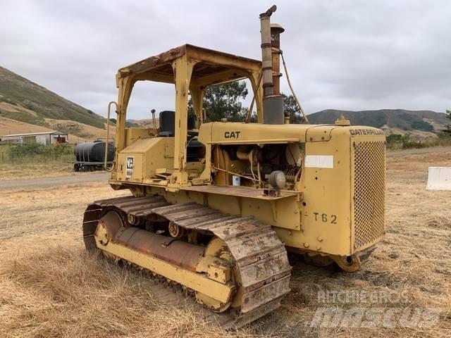 CAT D5B Tractors
