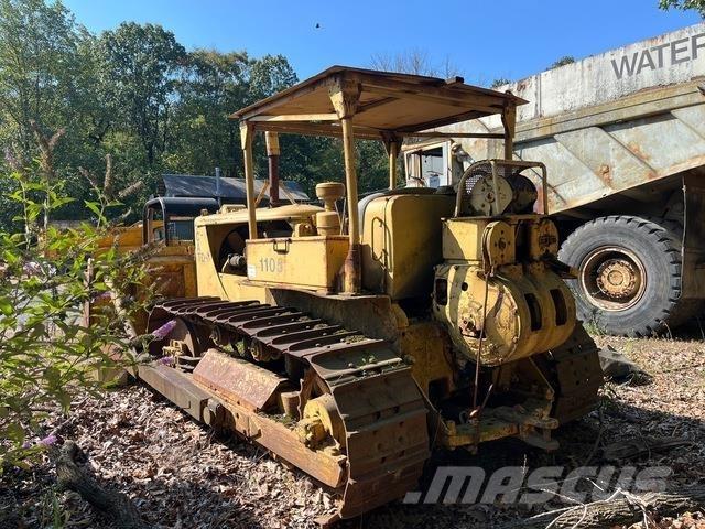CAT D7 Crawler dozers