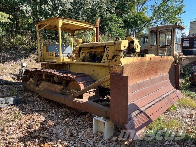 CAT D7 Crawler dozers