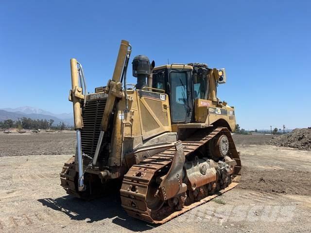 CAT D8T Crawler dozers