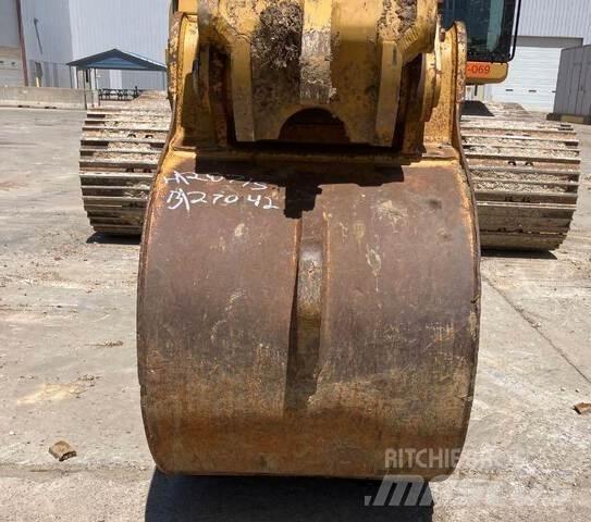CAT DB 36 GD Buckets
