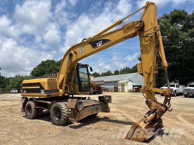 CAT M318 Wheeled excavators
