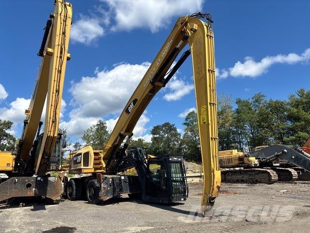 CAT MH3037 Waste / industry handlers
