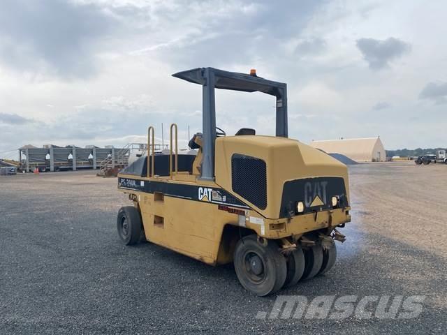 CAT PS-200B Pneumatic tired rollers