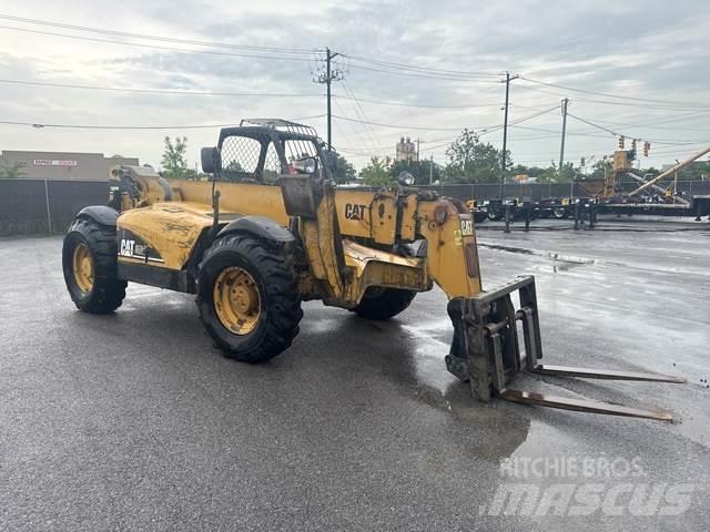 CAT TH560B Telescopic handlers