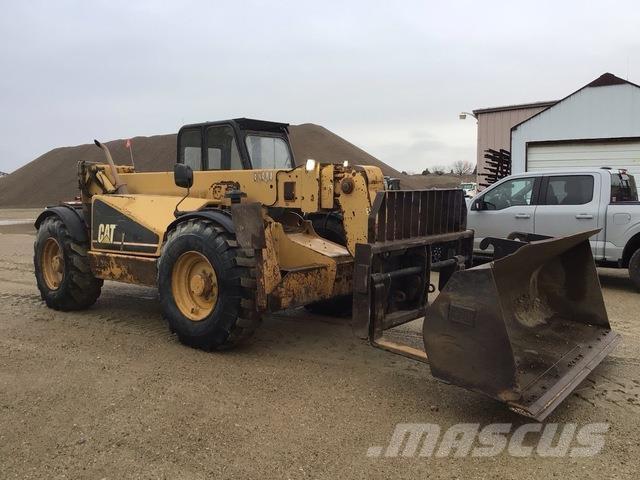 CAT TH83 Telescopic handlers