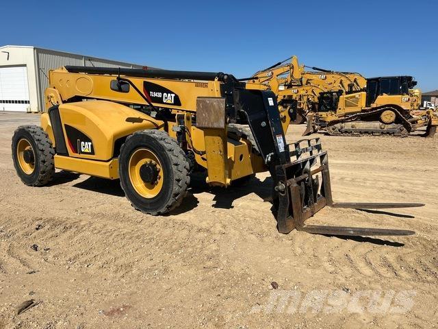 CAT TL943D Telescopic handlers